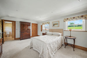 Principal bedroom- click for photo gallery